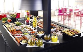 The Originals City Hotel La Verriere-Yvelines